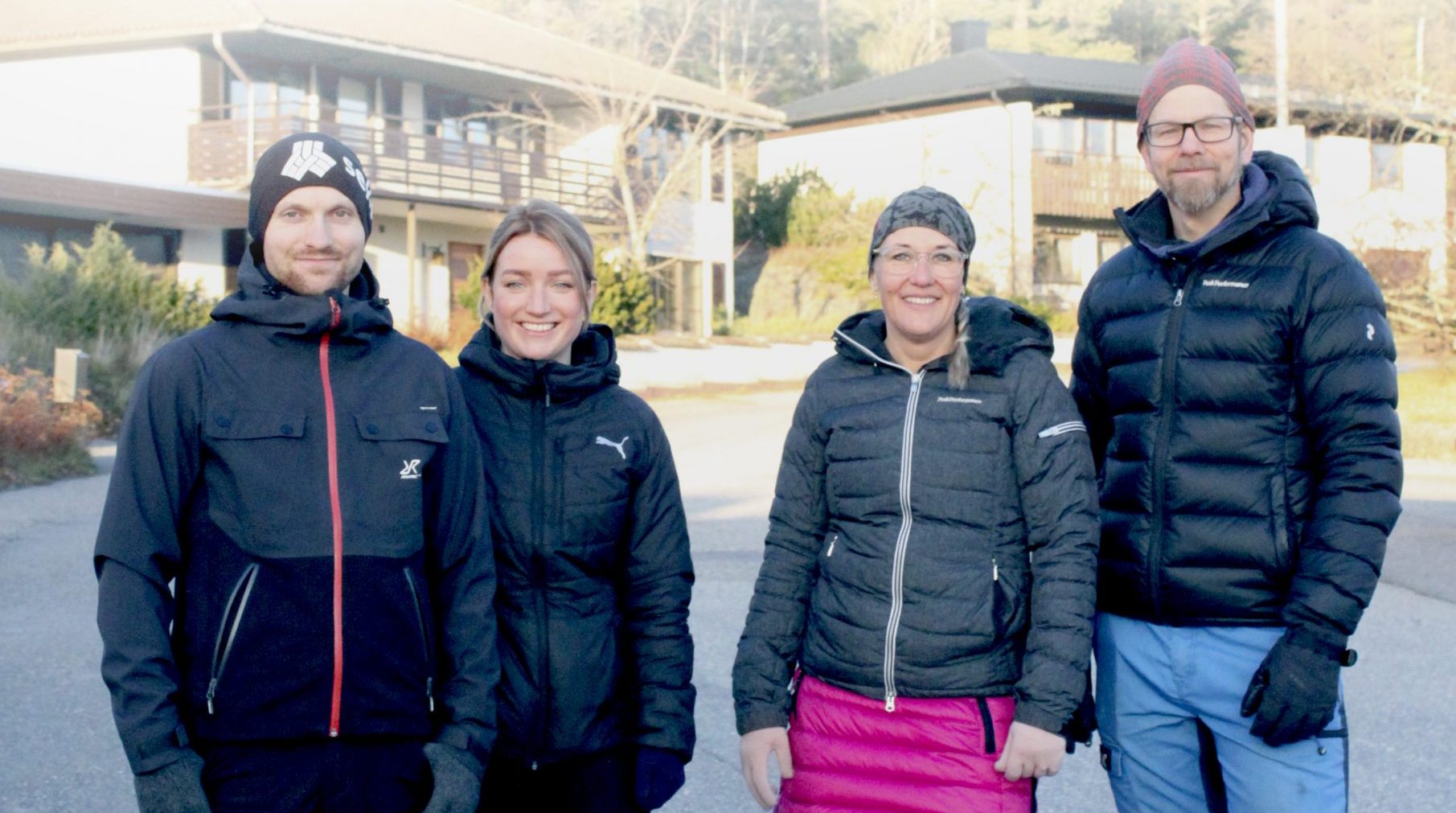 Familjerna Olsson/Thellin och Markström är familjehem i Härnösand. De bor på samma gata som varandra och har hittat ett stort stöd i varandra.